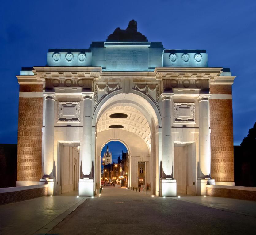 Albion Hotel Ypres Exterior foto